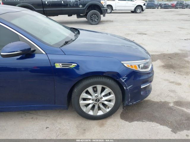 5XXGT4L3XHG165776 KIA Optima Lx
