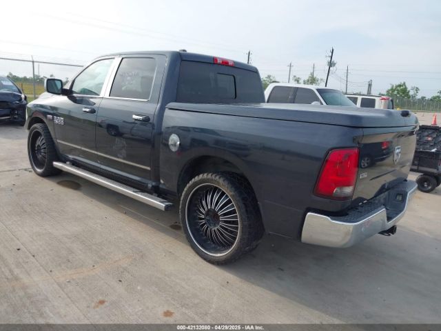 2018 RAM 1500 1C6RR6LT6JS314707 Photo 2