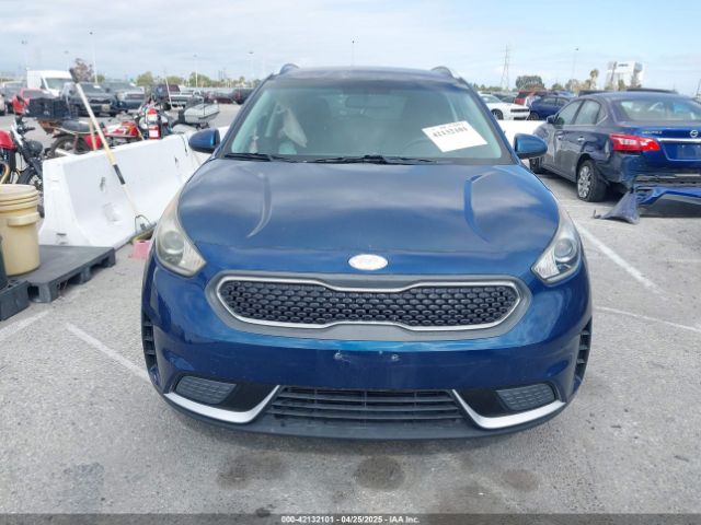 KNDCB3LC6H5075363 KIA NIRO LX