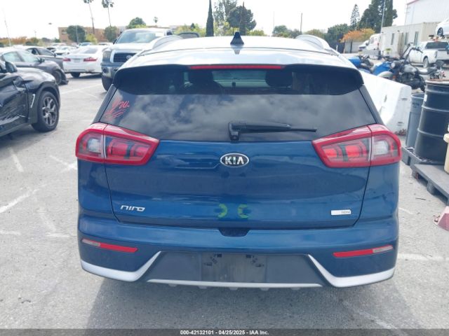 KNDCB3LC6H5075363 KIA NIRO LX