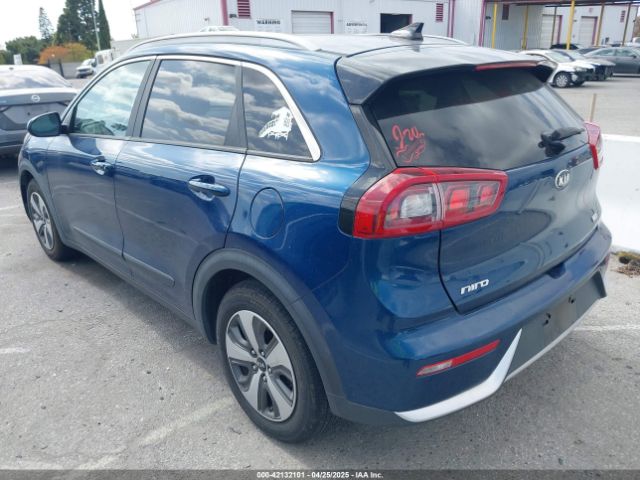 KNDCB3LC6H5075363 KIA NIRO LX