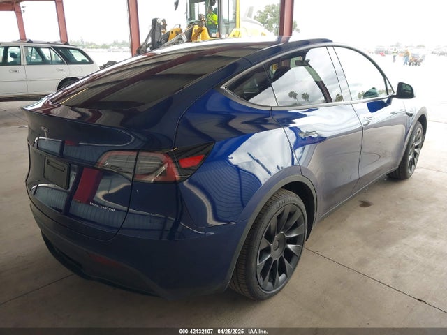 2025 TESLA MODEL Y 7SAYGDEE3SF290252 Photo 3