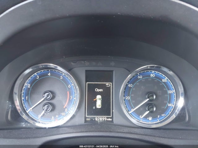 5YFBURHE9HP574728 Toyota COROLLA SE