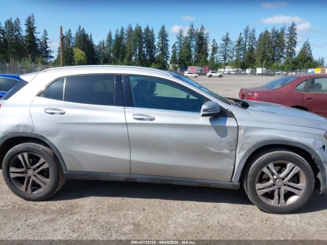 WDCTG4GB3HJ333929 Mercedes-Benz Gla 250 4matic