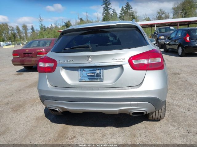 WDCTG4GB3HJ333929 Mercedes-Benz Gla 250 4matic