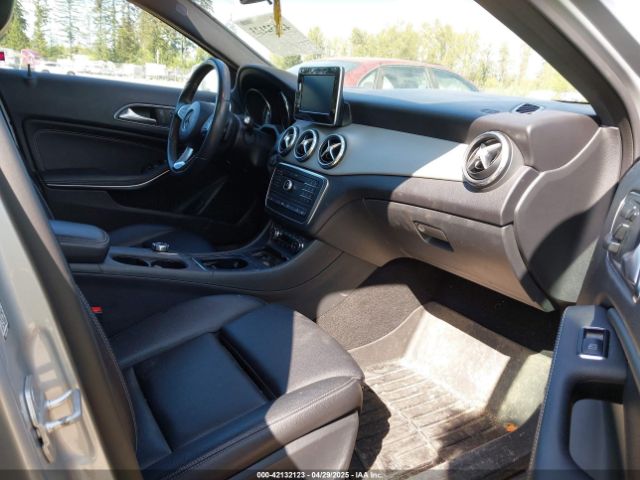 WDCTG4GB3HJ333929 Mercedes-Benz Gla 250 4matic