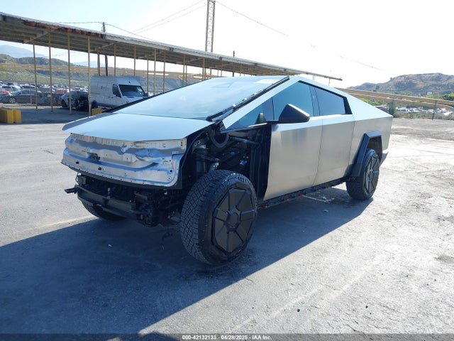 2025 TESLA CYBERTRUCK 7G2CEHEE7SA059773 Photo 1