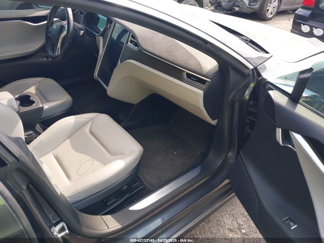 2014 TESLA MODEL S 5YJSA1H29EFP63032 Photo 4