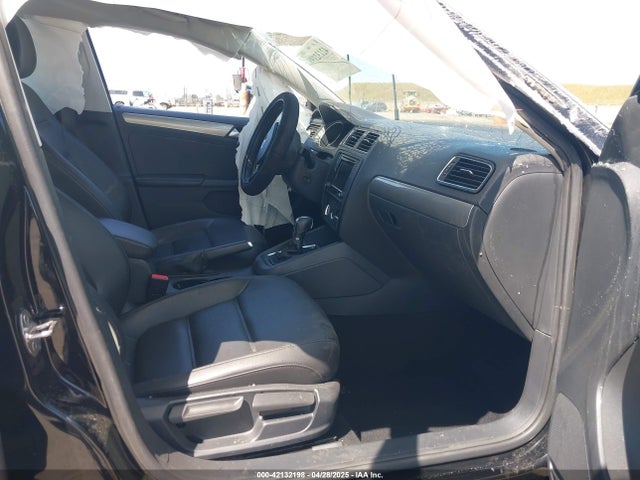 3VWD67AJ1GM263988 Volkswagen Jetta 1.4t Se