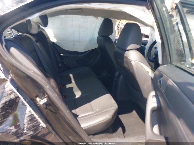 3VWD67AJ1GM263988 Volkswagen Jetta 1.4t Se