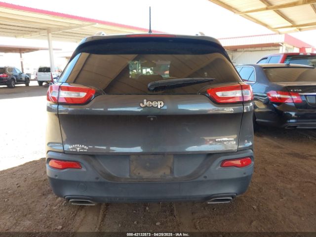 1C4PJLCS1HW644027 Jeep Cherokee Latitude Fwd
