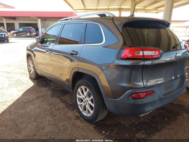 1C4PJLCS1HW644027 Jeep Cherokee Latitude Fwd