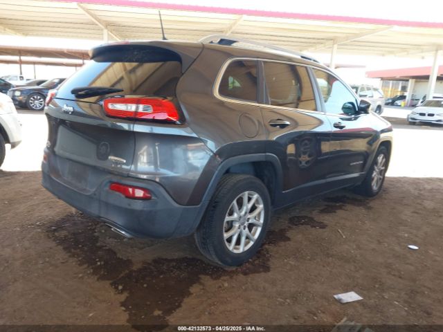 1C4PJLCS1HW644027 Jeep Cherokee Latitude Fwd