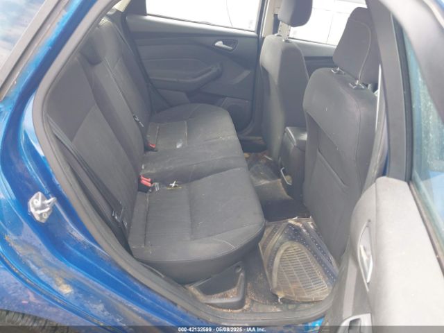 1FADP3F24JL214504 Ford FOCUS SE