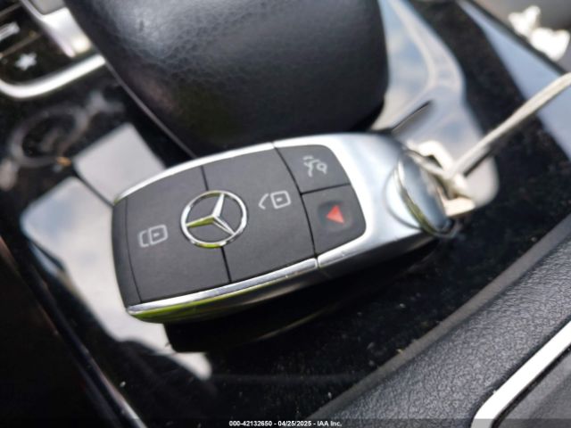 WDD3G4EB5KW022155 Mercedes-Benz m260