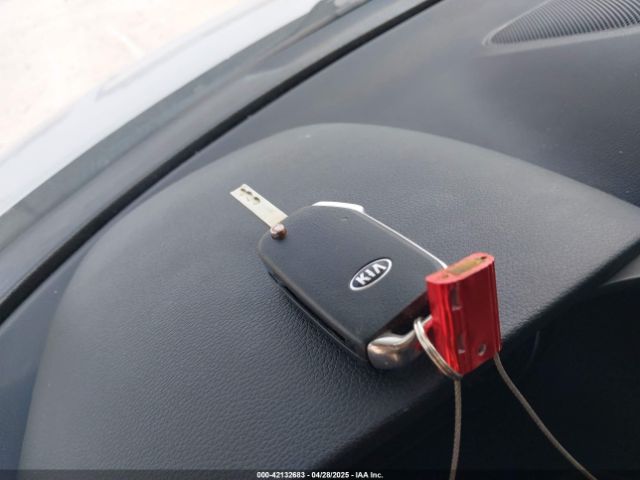 KNDJ23AUXM7771144 KIA SOUL LX