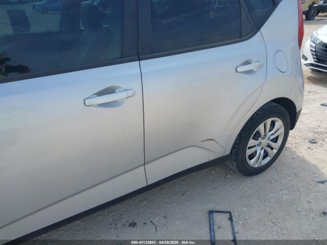 KNDJ23AUXM7771144 KIA SOUL LX