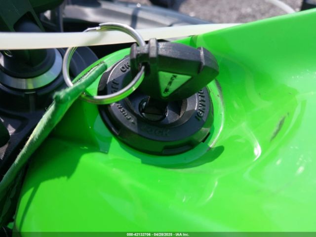 2024 KAWASAKI EX650 ML5EXEP19RDAC9752 Photo 10