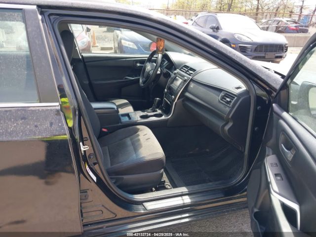 4T1BD1FKXFU164963 Toyota Camry Hybrid Le