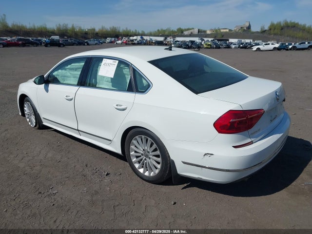 1VWBT7A38GC016180 Volkswagen Passat 1.8t Se