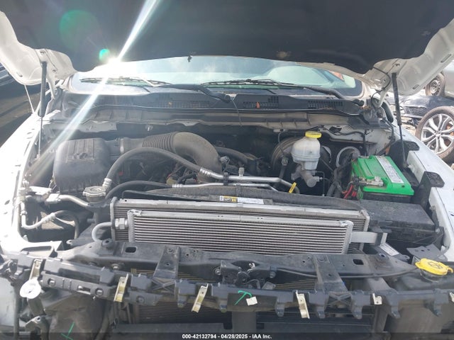 1C6RR6TT9LS111068 RAM 1500 Classic Slt  4x2 6'4 Box