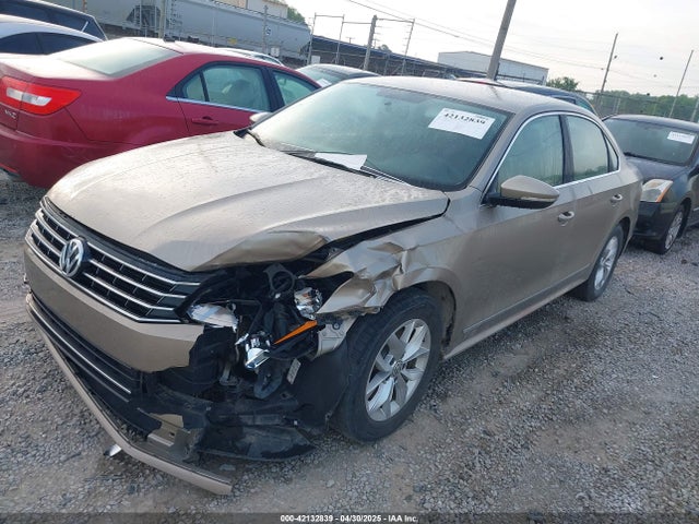 1VWAT7A39GC039477 Volkswagen Passat 1.8t S