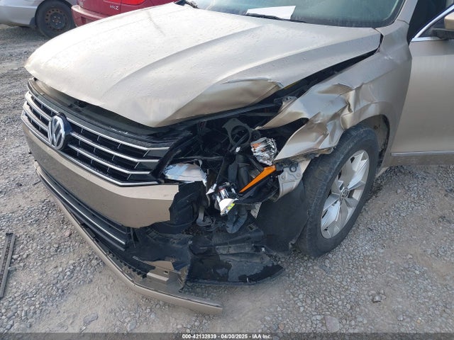 1VWAT7A39GC039477 Volkswagen Passat 1.8t S