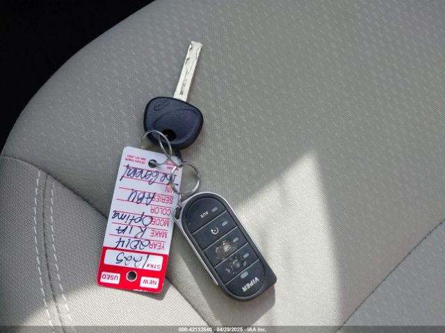 5XXGM4A70EG282927 KIA Optima Lx
