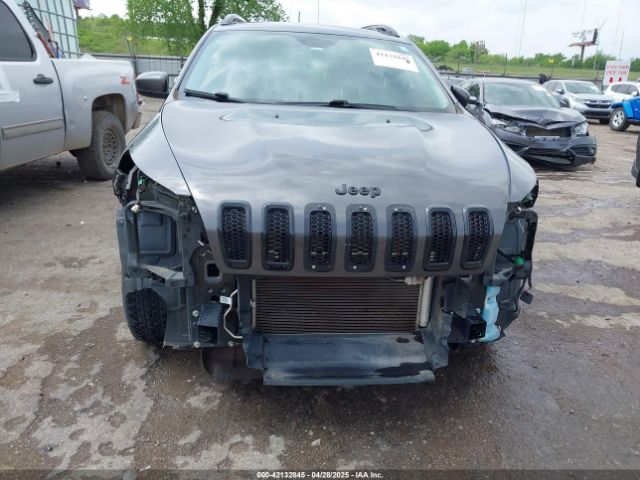 1C4PJLCB2JD595549 Jeep Cherokee Latitude Fwd