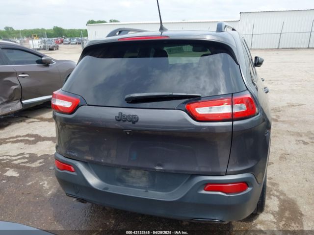 1C4PJLCB2JD595549 Jeep Cherokee Latitude Fwd