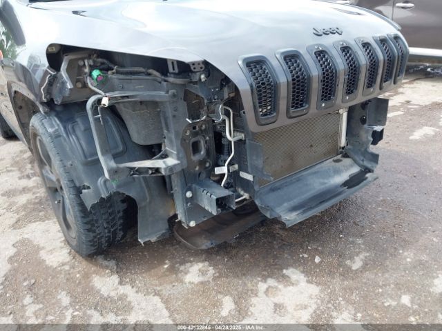 1C4PJLCB2JD595549 Jeep Cherokee Latitude Fwd