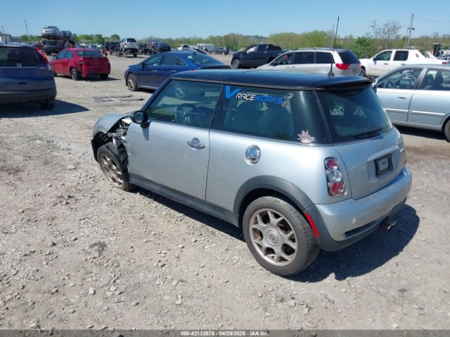 2003 MINI COOPER S WMWRE33443TD70055 Photo 2
