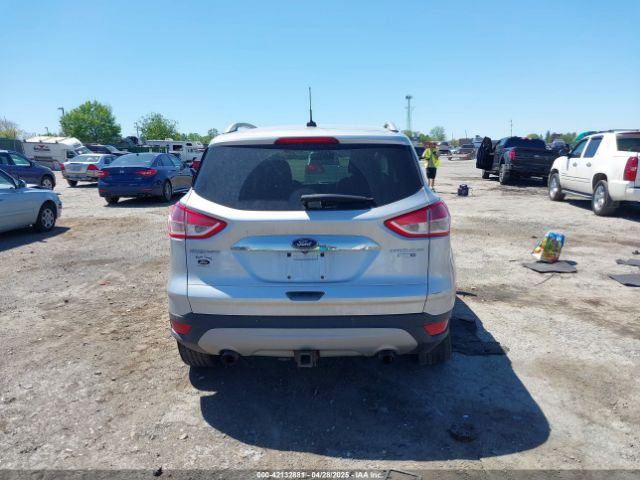 1FMCU9J90GUA25739 Ford Escape Titanium