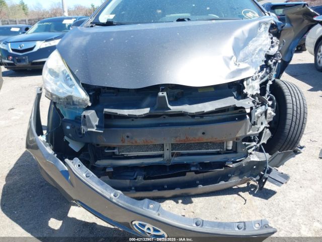 JTDKDTB31E1568233 Toyota Prius C Three