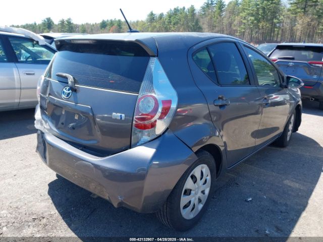 JTDKDTB31E1568233 Toyota Prius C Three