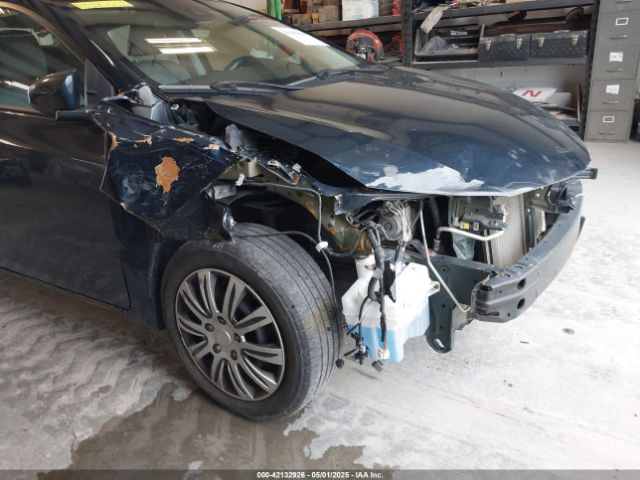 2T1BURHE4JC976727 Toyota COROLLA LE