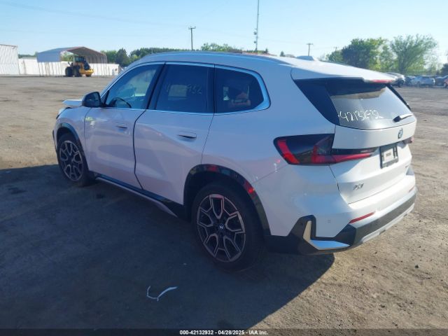 2023 BMW X1 WBX73EF07P5X50697 Photo 2