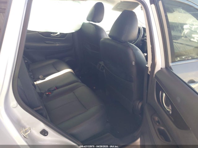 5N1AT2MTXKC778816 Nissan ROGUE SV