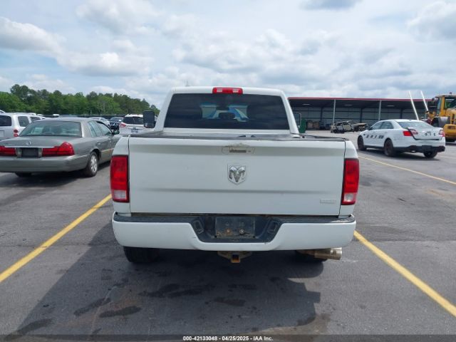3C6RR6KG5JG194863 RAM 1500 Express  4x2 5'7 Box