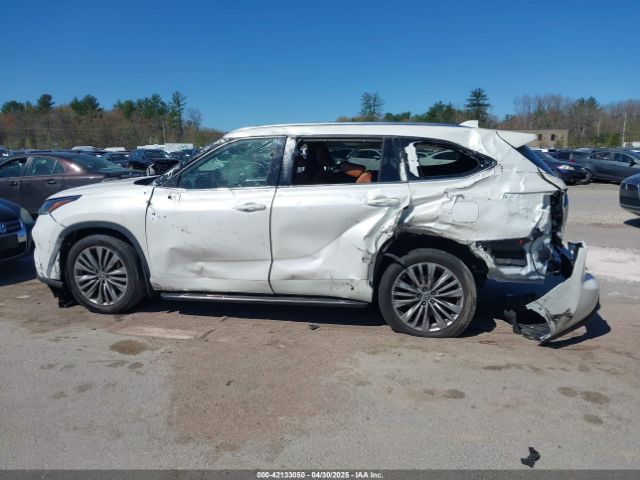 5TDFZRBHXMS080062 Toyota Highlander Platinum