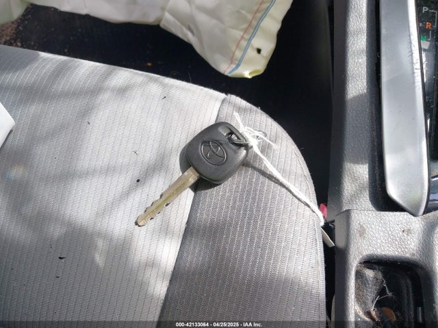 2T1BURHE5HC755406 Toyota COROLLA L