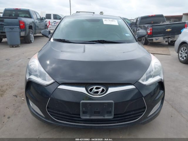 KMHTC6AD8HU324578 Hyundai Veloster Value Edition