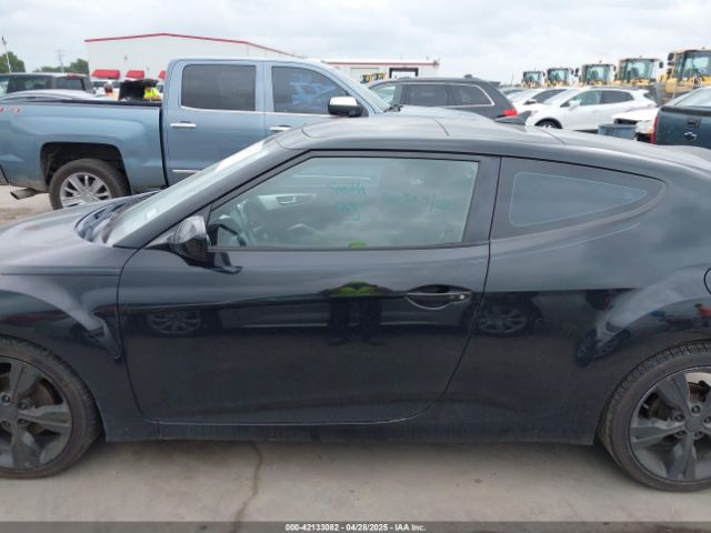 KMHTC6AD8HU324578 Hyundai Veloster Value Edition