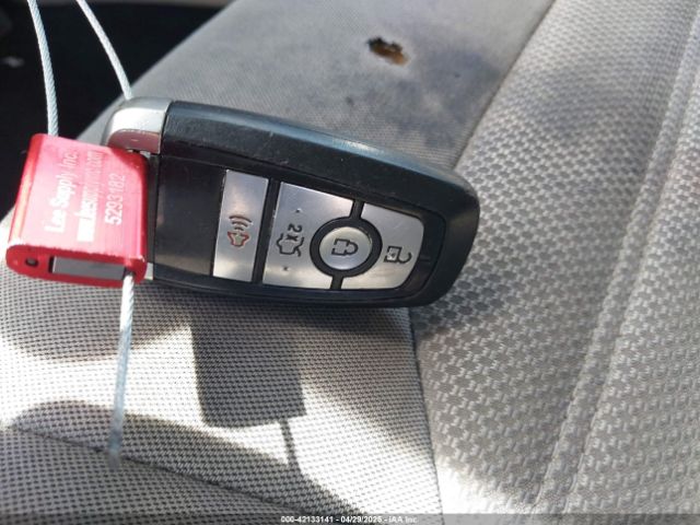 3FA6P0HD2KR126379 Ford FUSION SE