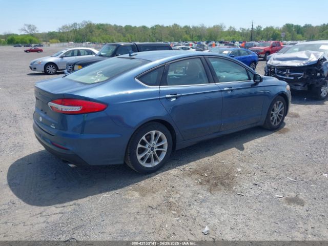 3FA6P0HD2KR126379 Ford FUSION SE