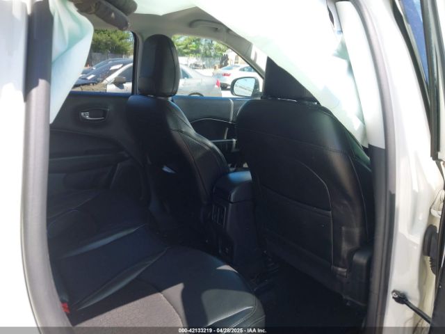 3C4NJDBB2LT131916 Jeep Compass Altitude 4x4
