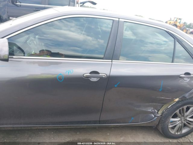 4T1BF1FK0GU227757 Toyota CAMRY SE