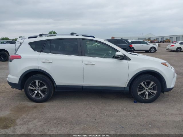 JTMWFREV0HJ131565 Toyota Rav4 Xle