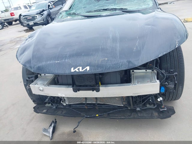 KNDC34LB7R5616772 KIA EV6 LIGHT