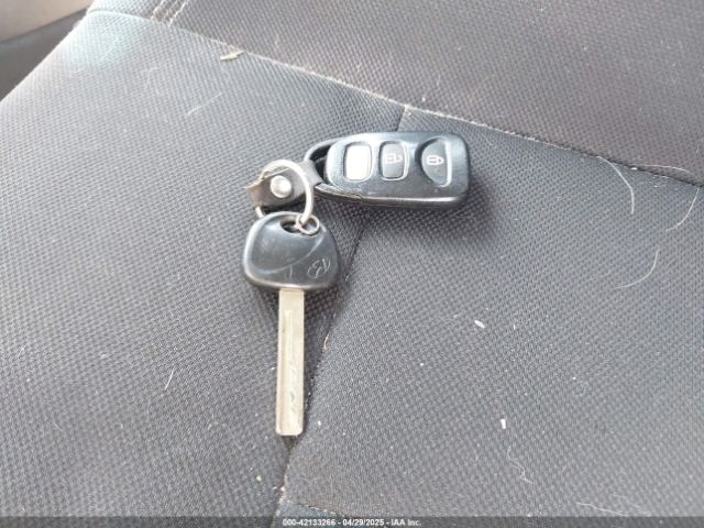 KMHTC6AD2GU274467 Hyundai Veloster